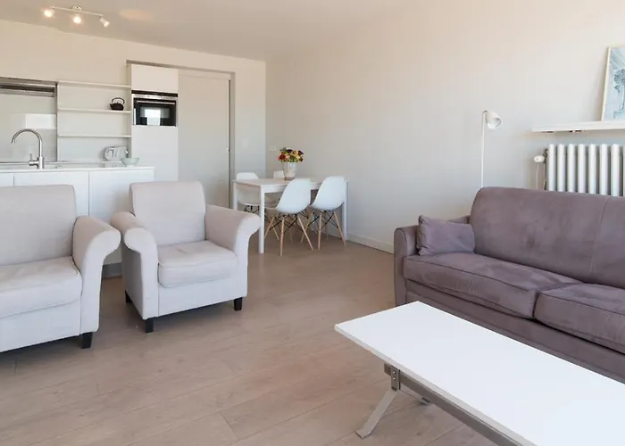 아파트 Lecomte - The Shoreline Collection 12 *